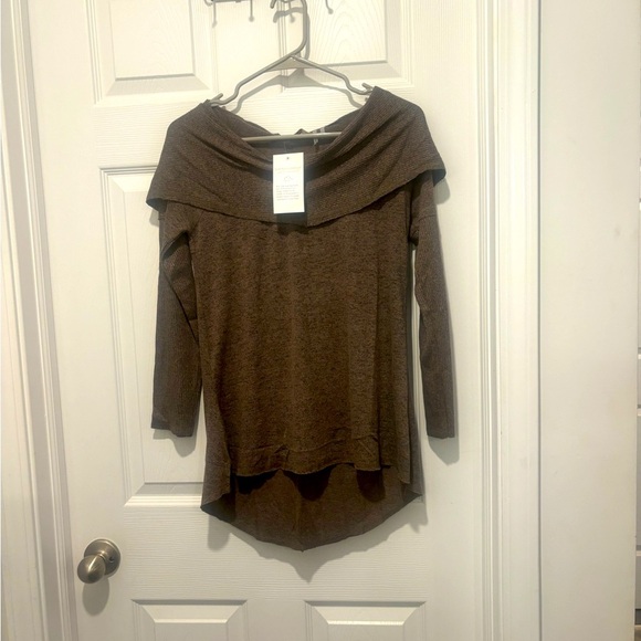 NWT Soft Surroundings Brown Long Sleeve Hoodie Raw Hem. Size XSP. - Picture 1 of 5
